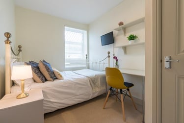 7 bed house, Mackintosh Place, Plasnewydd, Cardiff, CF244RJ - Image 5